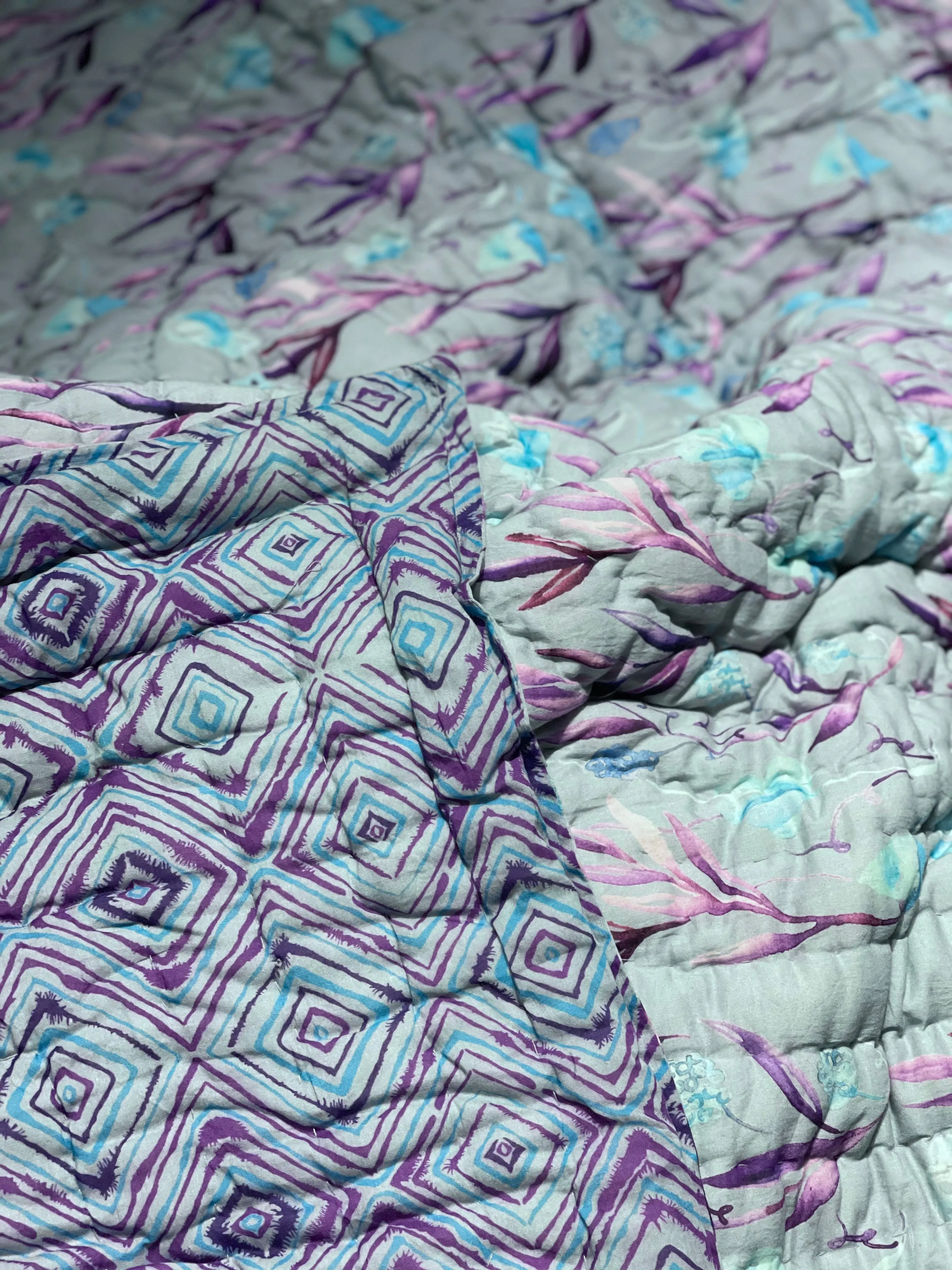 Blue Tulip Garden Printed Cotton Quilt