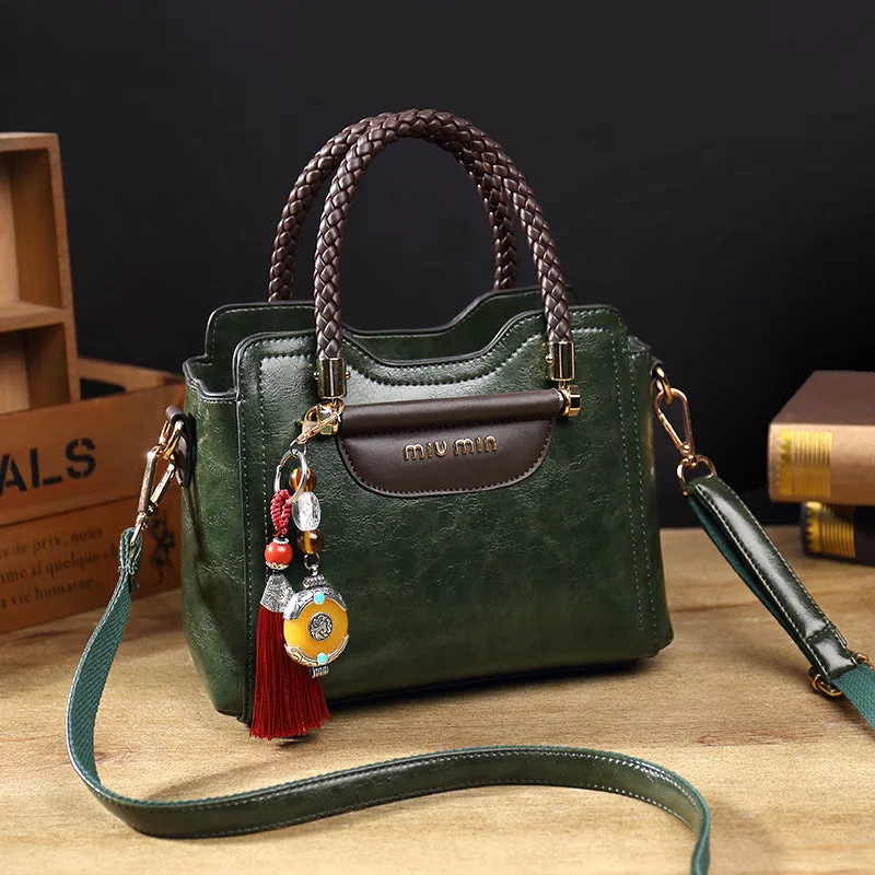 Hand-Held Temperament Bag