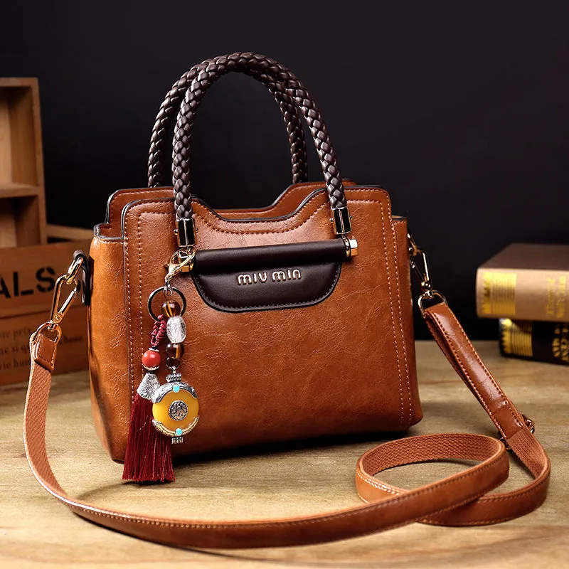 Hand-Held Temperament Bag
