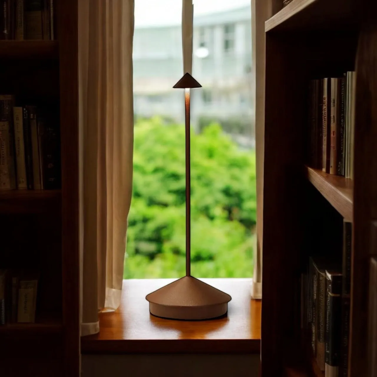 Modern Cordless Table Lamp