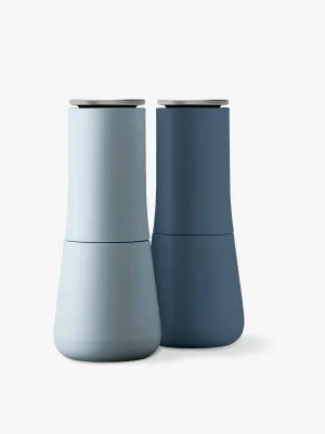 No spill salt and pepper mills (set of 2)