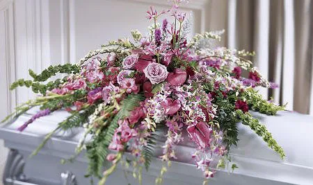Thoughtful Gesture Casket Spray